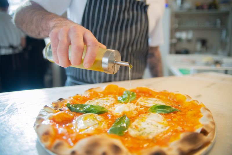 neapolitan classic pizza at pizzaluce